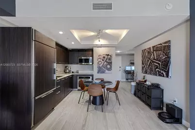 45 SW 9th St #3405, Miami, FL 33130 - Photo 3