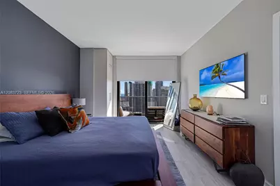 45 SW 9th St #3405, Miami, FL 33130 - Photo 7