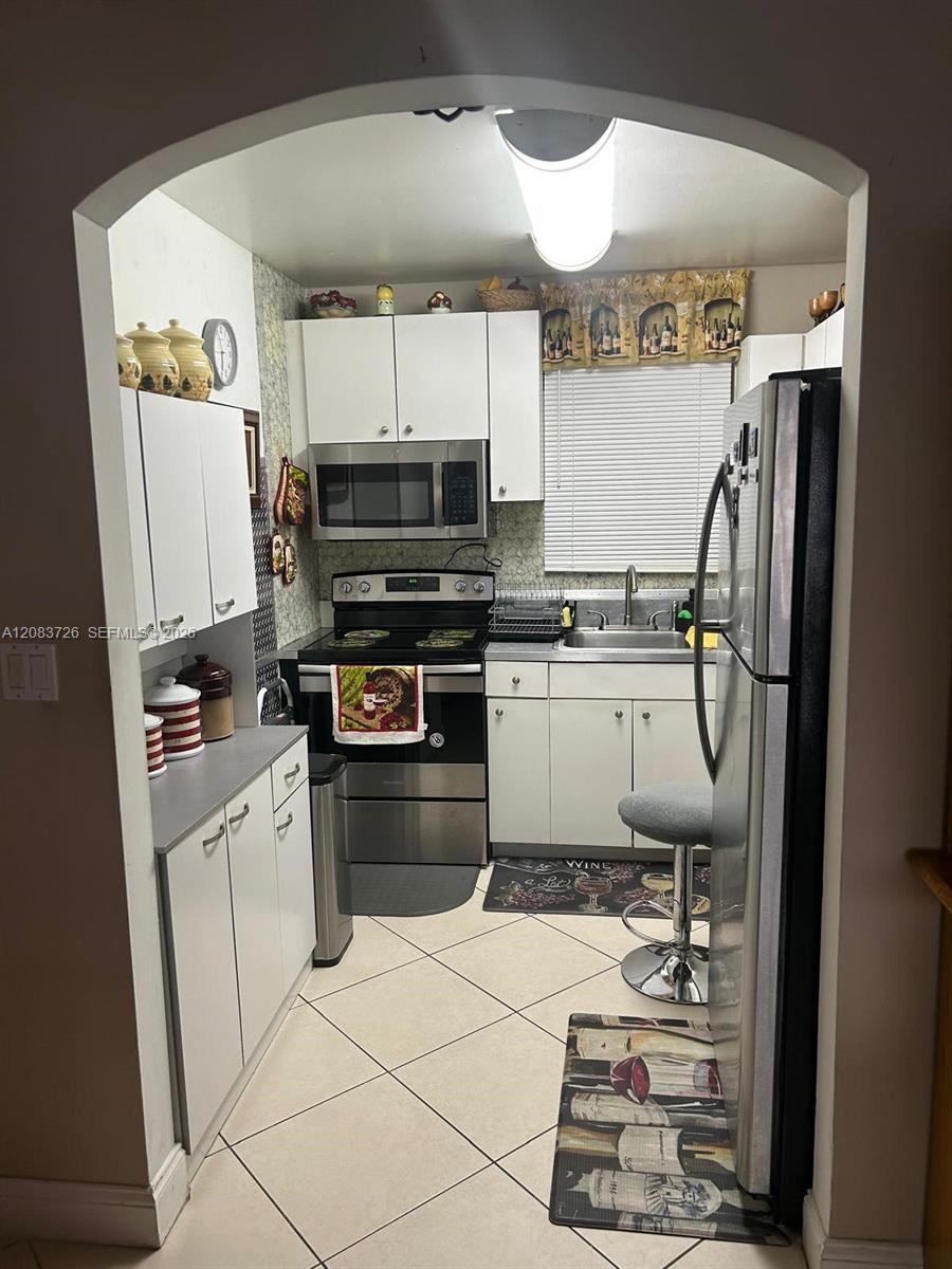 7450 Miami Lakes Dr #C104 - 7450 Miami Lakes Dr #C104, Miami Lakes, FL 33014 Luxury Property | Jose Angel Pina