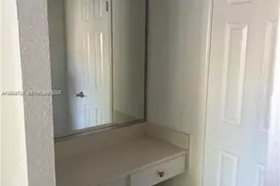 7450 Miami Lakes Dr, Miami Lakes, FL 33014 - Photo 15