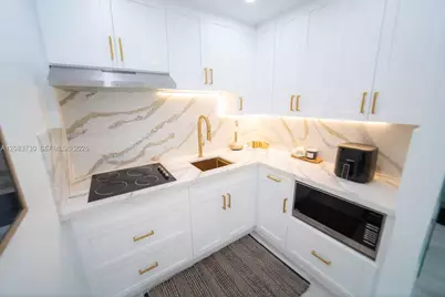 7904 West Dr #903, North Bay Village, FL 33141 - Photo 9