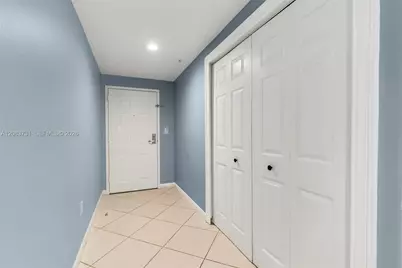 1155 Brickell Bay Dr #202, Miami, FL 33131 - Photo 13