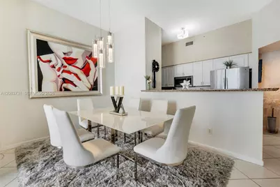 1155 Brickell Bay Dr #202, Miami, FL 33131 - Photo 5