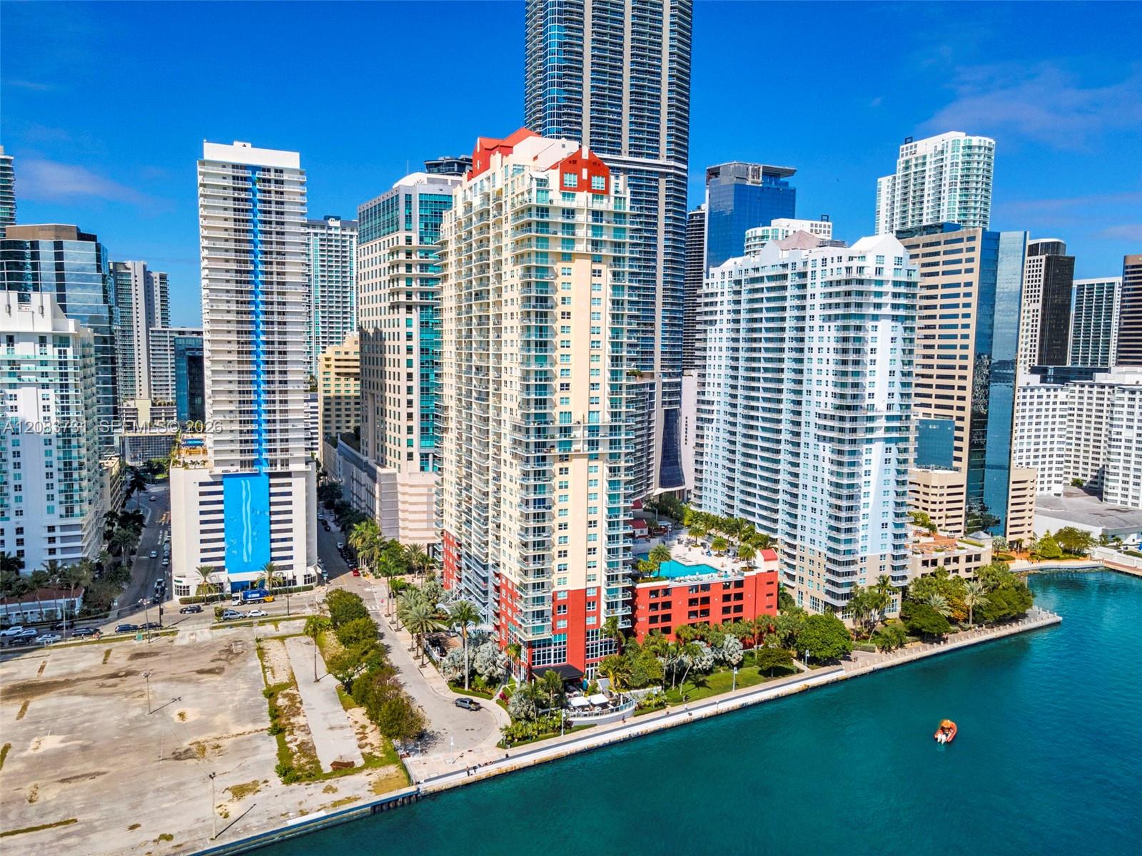 1155 Brickell Bay Dr #202 - 1155 Brickell Bay Dr #202, Miami, FL 33131 Luxury Property | Jose Angel Pina