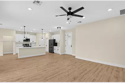 140 Frontier Drive, Palm Coast, FL 32137 - Photo 3