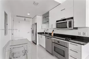 60 SW 13th St, Miami, FL 33130 - Photo 3