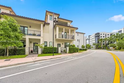 4519 NW 84th Ave, Doral, FL 33166 - Photo 3