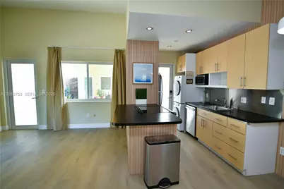 65 W Washington Ave #26, Miami Beach, FL 33139 - Photo 3
