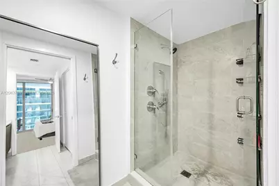 488 NE 18th St #2902, Miami, FL 33132 - Photo 21