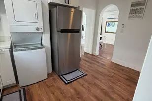 817 Tyler St, Hollywood, FL 33019 - Photo 5