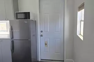 26980 SW 143rd Pl, Homestead, FL 33032 - Photo 5