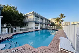 946 Bay Dr, Miami Beach, FL 33141 - Photo 35