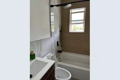 817 Tyler St #11, Hollywood, FL 33019 - Photo 7