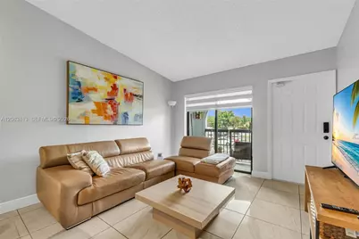 18226 Mediterranean Blvd #7-16, Hialeah, FL 33015 - Photo 9