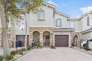 8962 SW 225th St, Cutler Bay, FL 33190 - Photo 1