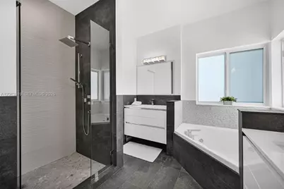 10957 NW 73rd Ter, Doral, FL 33178 - Photo 41
