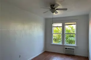1615 Pennsylvania Ave, Miami Beach, FL 33139 - Photo 5