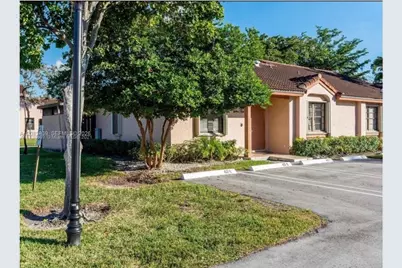 6552 NW 172nd Ln, Hialeah, FL 33015 - Photo 11