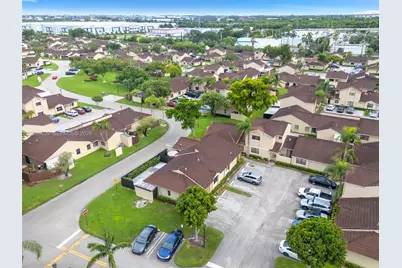 6552 NW 172nd Ln, Hialeah, FL 33015 - Photo 31