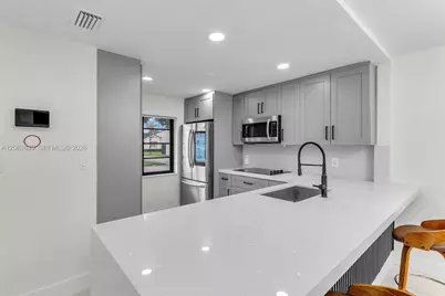 6552 NW 172nd Ln, Hialeah, FL 33015 - Photo 11
