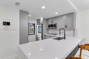 6552 NW 172nd Ln, Hialeah, FL 33015 - Photo 11