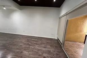 9715 Fontainebleau Blvd, Miami, FL 33172 - Photo 13