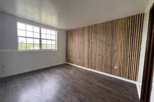 9715 Fontainebleau Blvd, Miami, FL 33172 - Photo 15