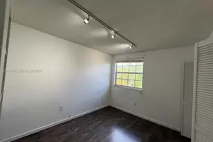 9715 Fontainebleau Blvd, Miami, FL 33172 - Photo 29