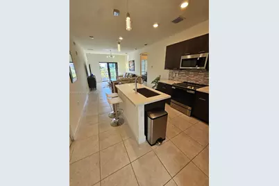 8301 NW 41st St #B-402, Doral, FL 33166 - Photo 7