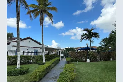 9435 Fontainebleau Blvd #206, Miami, FL 33172 - Photo 3