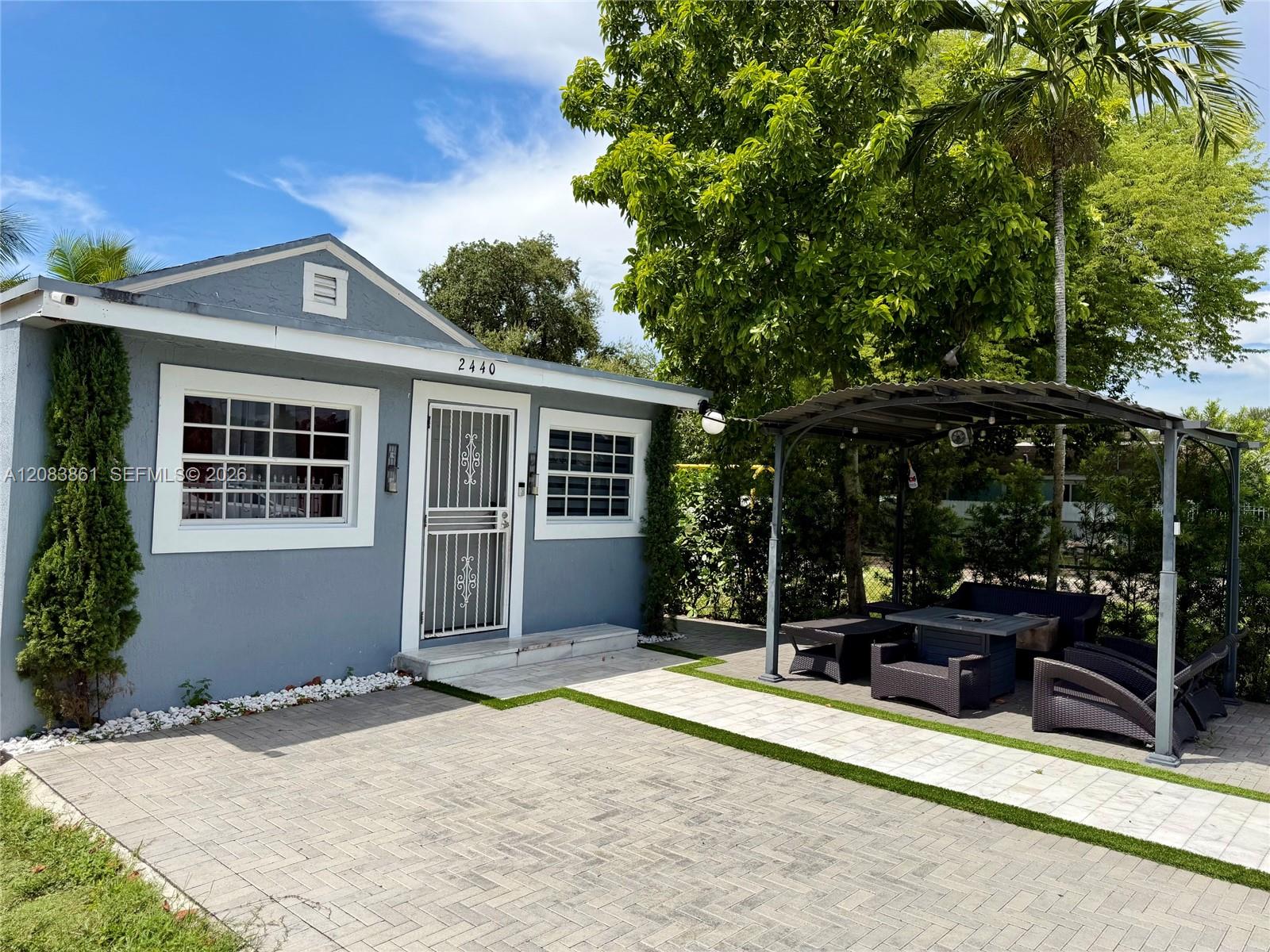 2440 NW 57th St - 2440 NW 57th St, Miami, FL 33142 Luxury Property | Jose Angel Pina