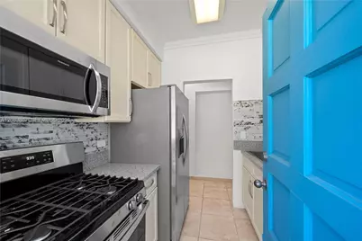 4720 Pine Tree Dr #6, Miami Beach, FL 33140 - Photo 3