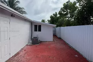 6609 SW 1st Ct, Pembroke Pines, FL 33023 - Photo 15
