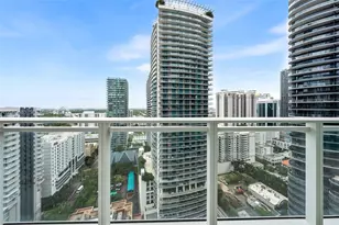 1080 Brickell Ave, Miami, FL 33131 - Photo 13