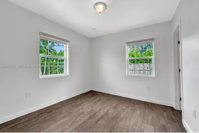 11250 SW 46th St, Miami, FL 33165 - Photo 11
