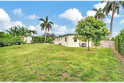 11250 SW 46th St, Miami, FL 33165 - Photo 25