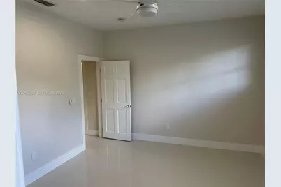 4555 N Jefferson Ave, Miami Beach, FL 33140 - Photo 19