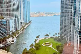 77 SE 5th St, Miami, FL 33131 - Photo 3