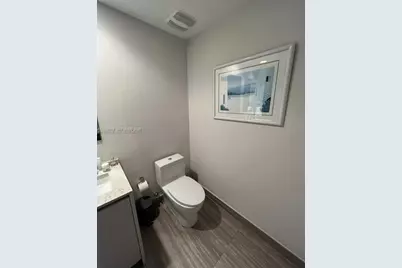 1010 Brickell Ave #2308, Miami, FL 33131 - Photo 7