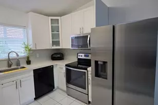 10101 W Okeechobee Rd, Hialeah Gardens, FL 33016 - Photo 5