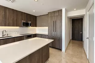 88 SW 7th St, Miami, FL 33130 - Photo 3