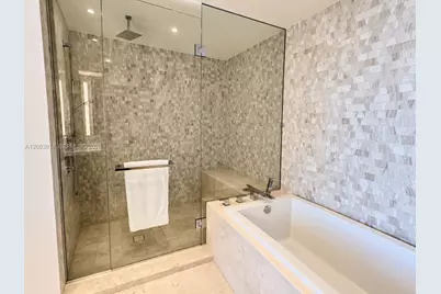 88 SW 7th St #1808, Miami, FL 33130 - Photo 11