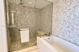 88 SW 7th St, Miami, FL 33130 - Photo 11