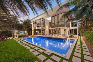 521 Holiday Dr, Hallandale Beach, FL 33009 - Photo 41