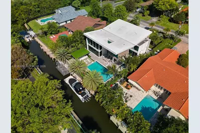 521 Holiday Dr, Hallandale Beach, FL 33009 - Photo 39