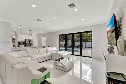 2102 SW 176th Ave, Miramar, FL 33029 - Photo 17
