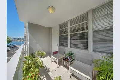 2016 Bay Dr #203, Miami Beach, FL 33141 - Photo 21