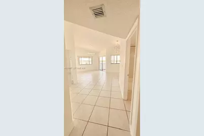 15545 N Miami Lakeway N #303, Miami Lakes, FL 33014 - Photo 11