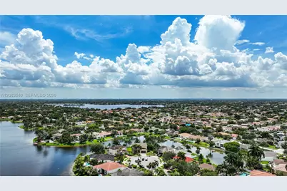 18806 NW 23rd Pl, Pembroke Pines, FL 33029 - Photo 53