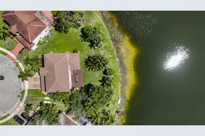 18806 NW 23rd Pl, Pembroke Pines, FL 33029 - Photo 51